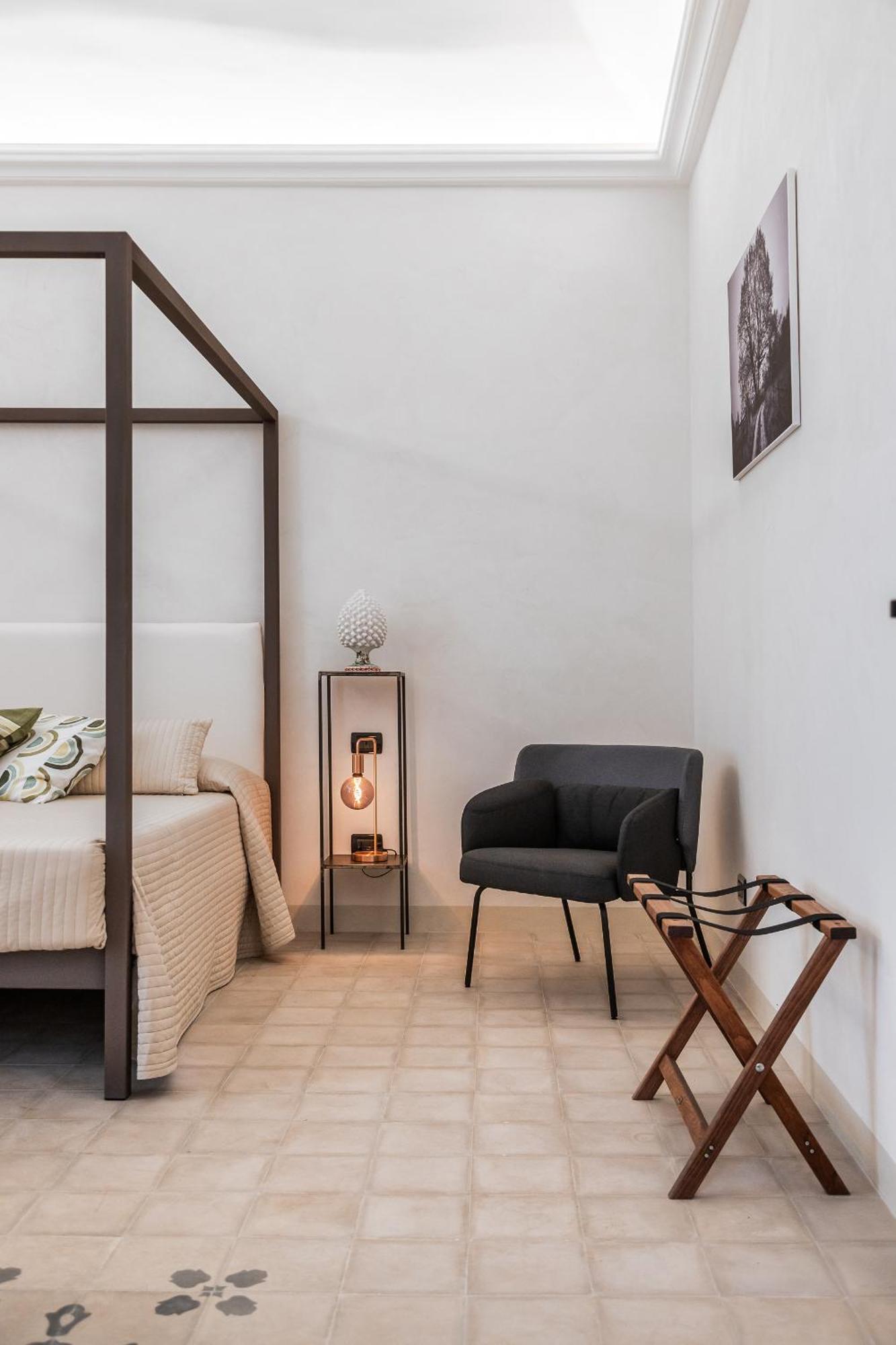 Bed And Breakfast Welcome 노토 외부 사진