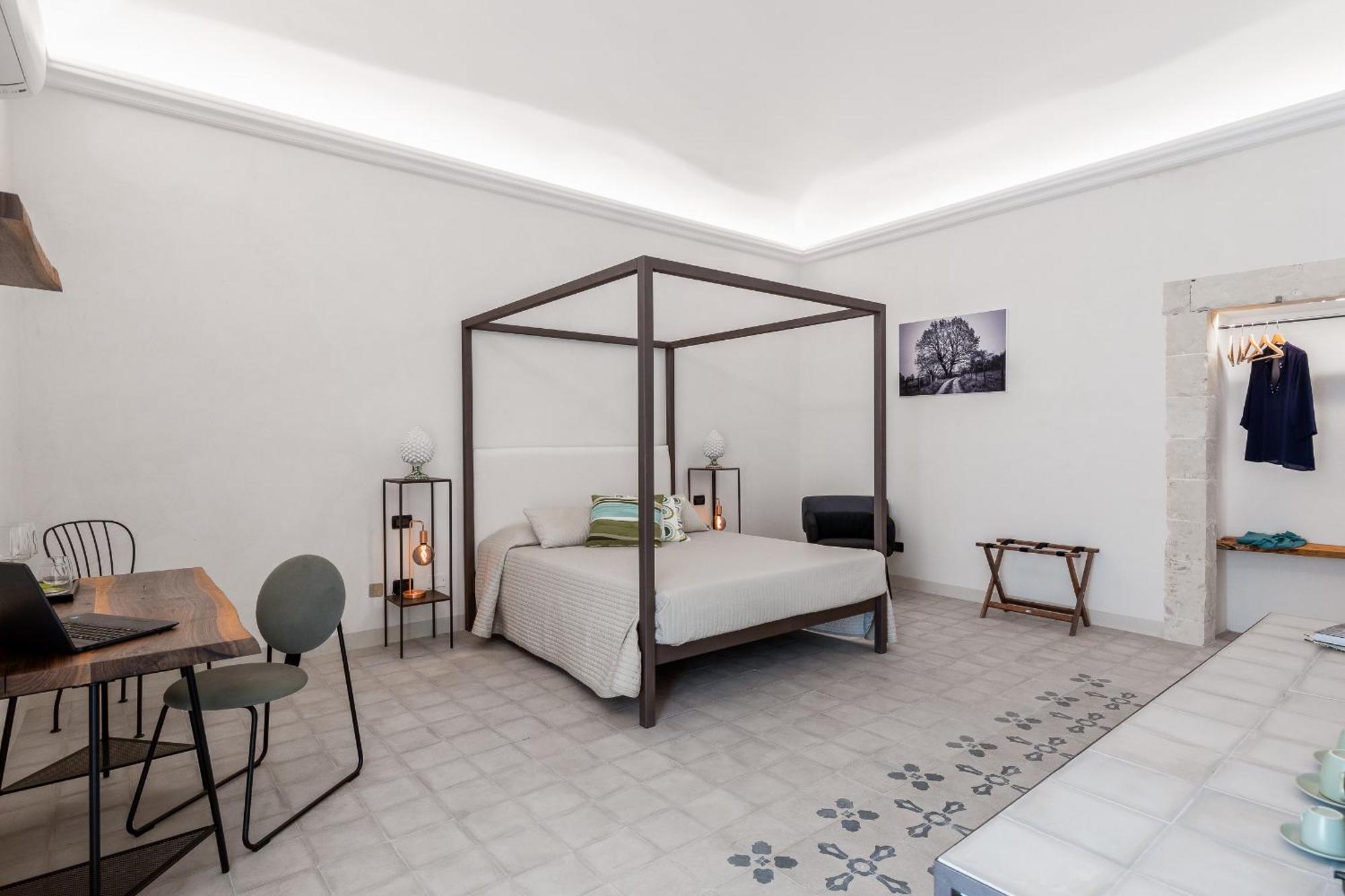 Bed And Breakfast Welcome 노토 외부 사진