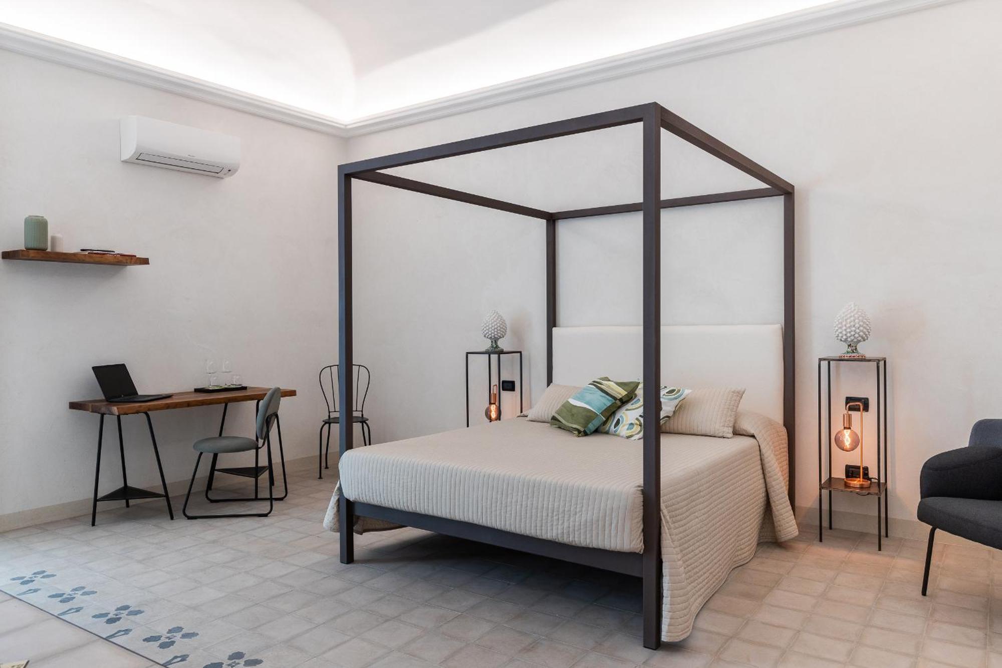 Bed And Breakfast Welcome 노토 외부 사진
