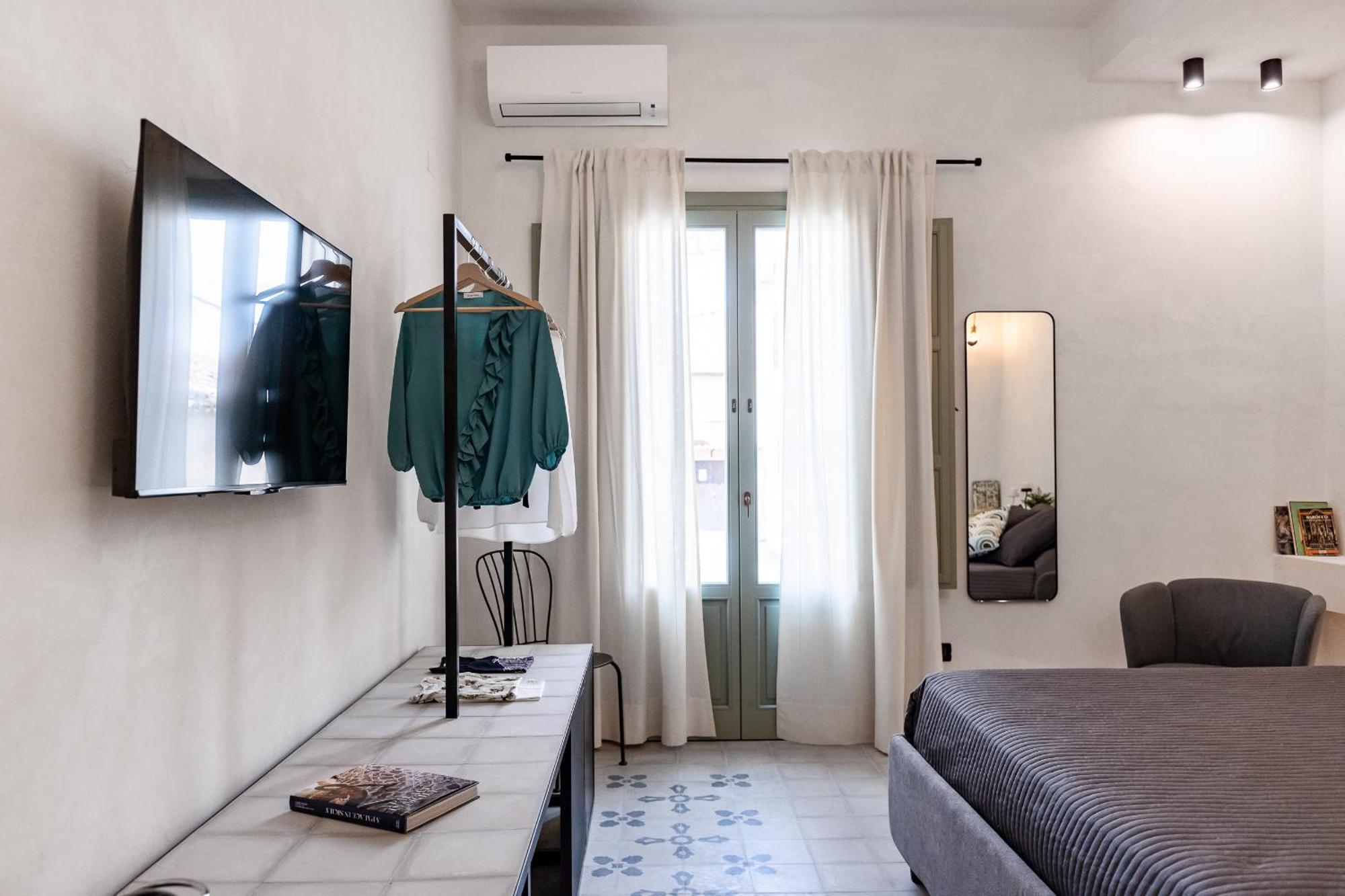 Bed And Breakfast Welcome 노토 외부 사진